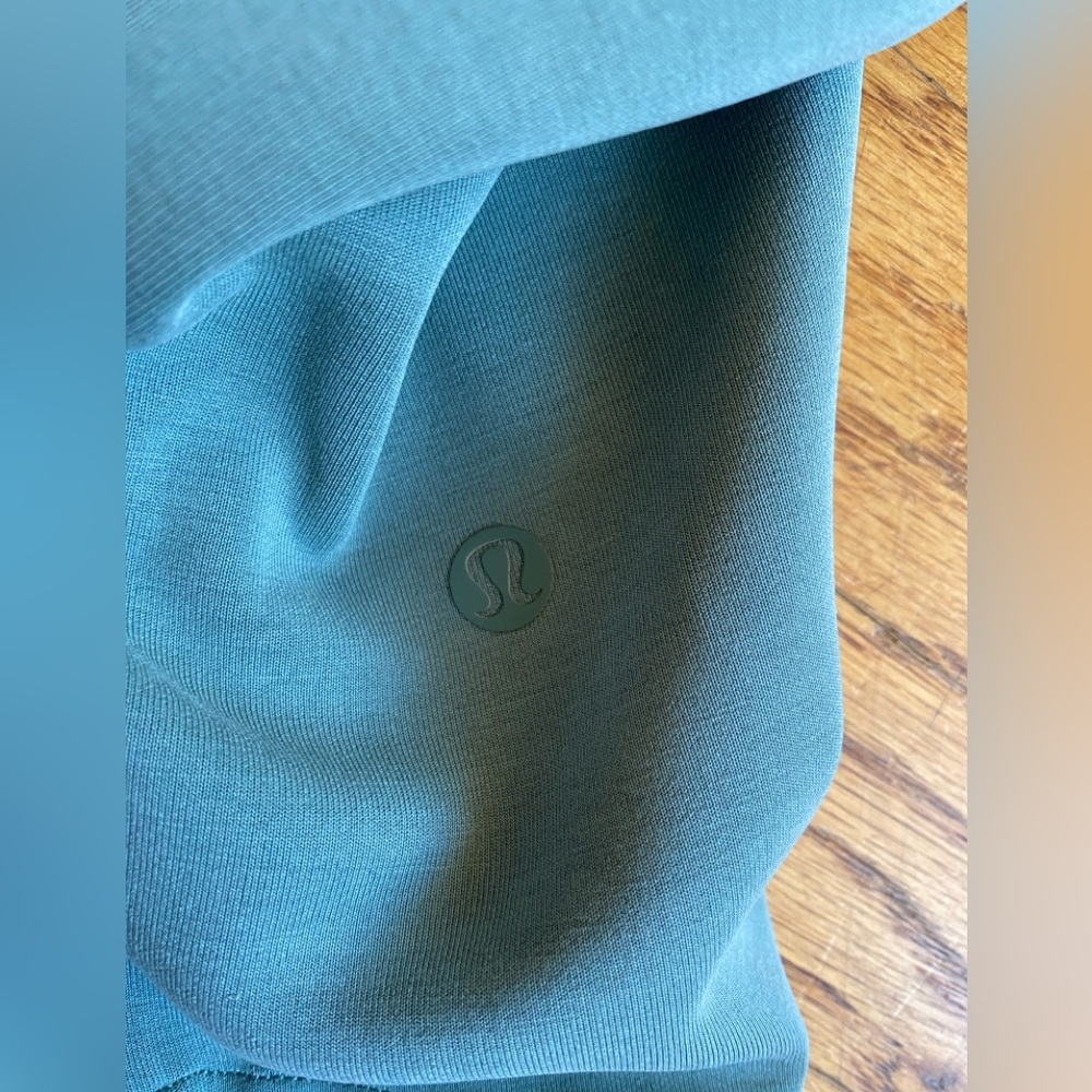 Lululemon Softstreme Cinch-Waist Jacket Size 12 - Picture 5 of 9